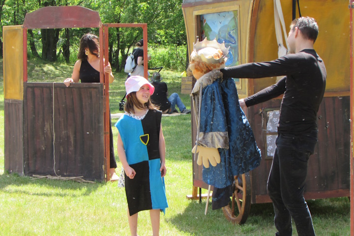 Mesekertes Színtársulás